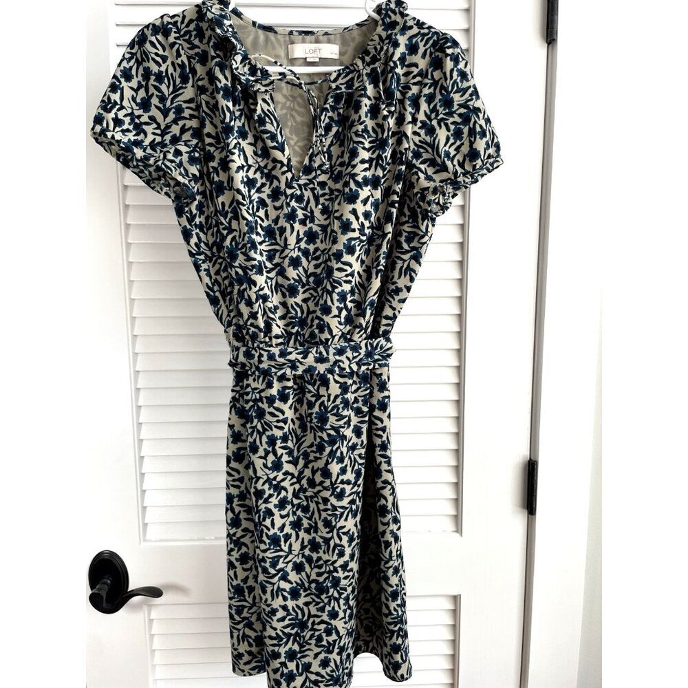 Loft Navy Blue and Stone Floral Short Sleeve Dress with Tie and Ruffels Sz MP
